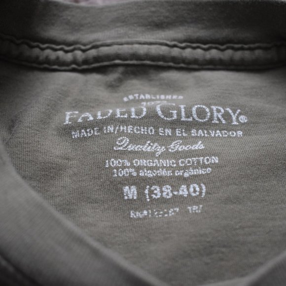 Faded Glory Green- T-shirt Size Medium - Picture 2 of 2